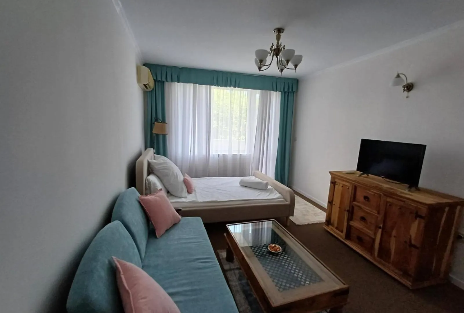 Wild Cherry 2 Bedroom Apartament Economy-3 바르나 0*,  불가리아